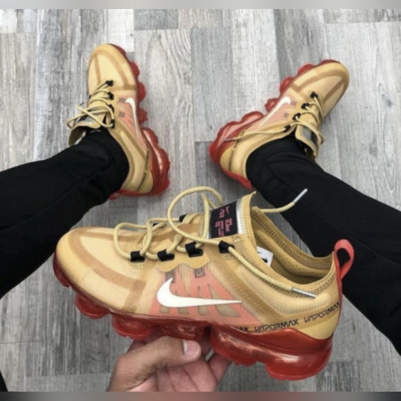 Nike Vapormax "Crimson Gold," NWT, Vintage Nike - Picture 14 of 14